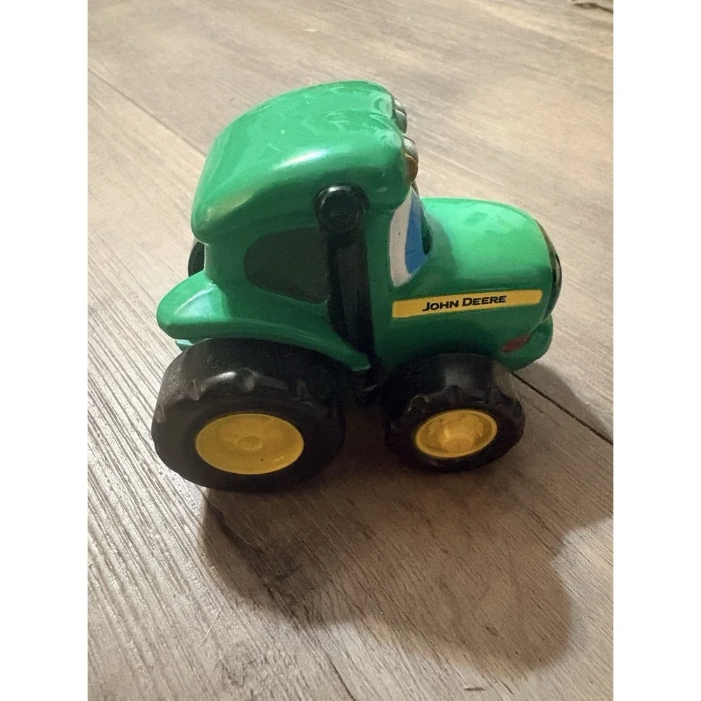 ERTL John Deere Johnny Tractor Die-Cast Metal Toy Vehicle